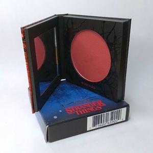 MAC Cosmetics STRANGER THINGS Blush HE LIKES IT COLD